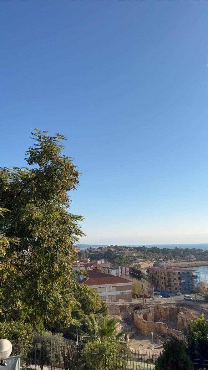 Anfiteatro romano y la costa de Tarragona